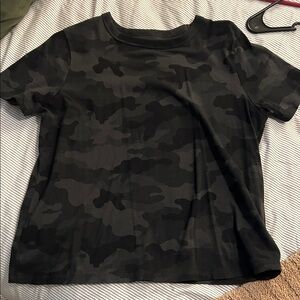 Old Navy Black Camo Short Sleeve Tee
